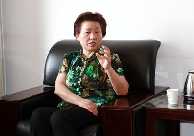 朱靜芝接待中共陜西省委統戰部部長一行走訪并座談